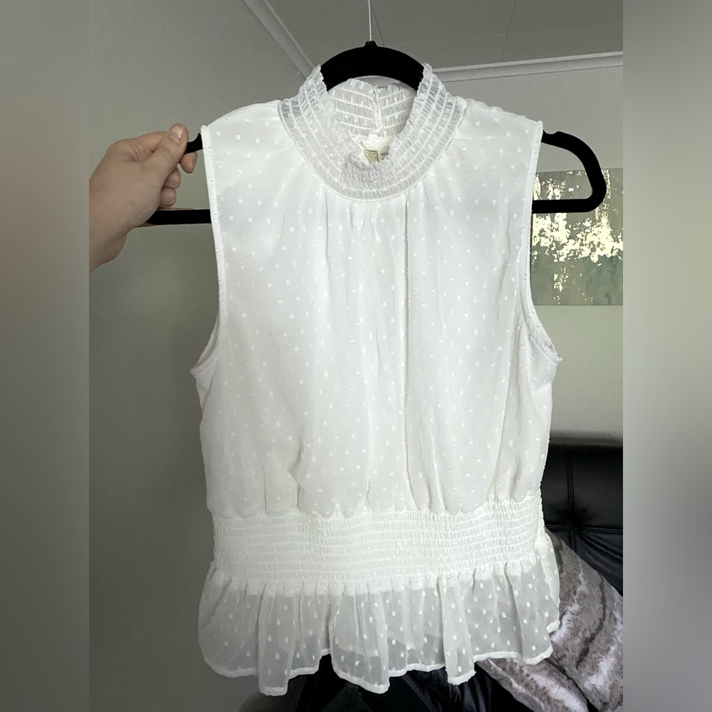 White cinched in cropped blouse with tags